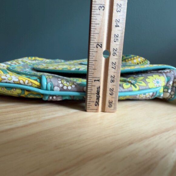 Vera Bradley Lemon Parfait Crossbody Purse Adjustable Retired - Picture 9 of 9